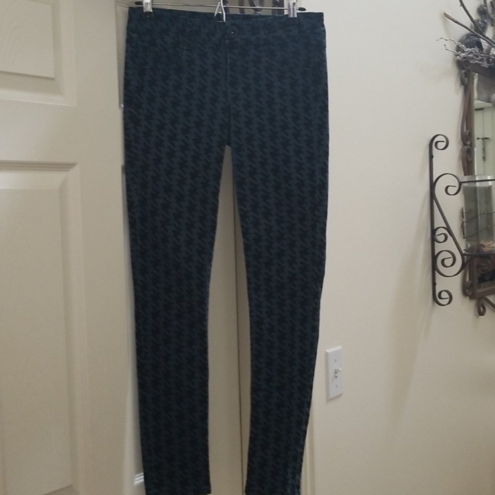 Jeans - Picture 2 of 3